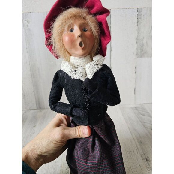 Byers choice lady caroler Victorian 1997 Xmas decor hat - Picture 5 of 6